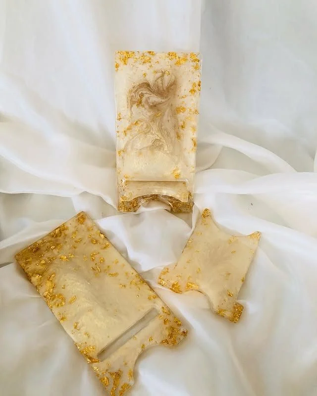 This handmade resin mobile stand is perfect for